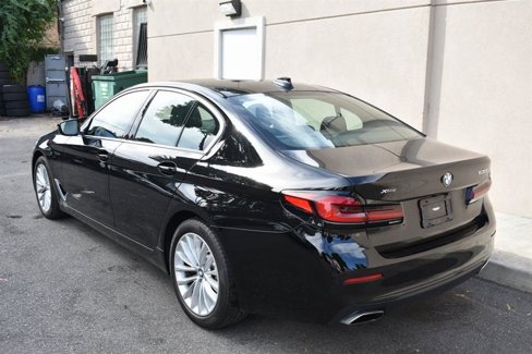 Used 2023 BMW 530i xDrive w/ Premium Package image 7