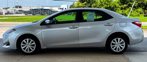 Used 2017 Toyota Corolla LE image 11