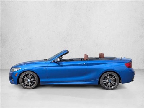 Used 2015 BMW M235i Convertible image 8