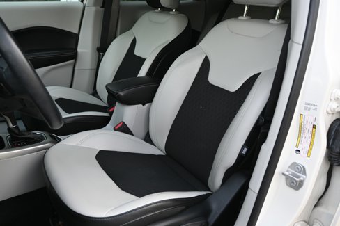 Used 2019 Jeep Compass Latitude w/ Popular Equipment Group image 16