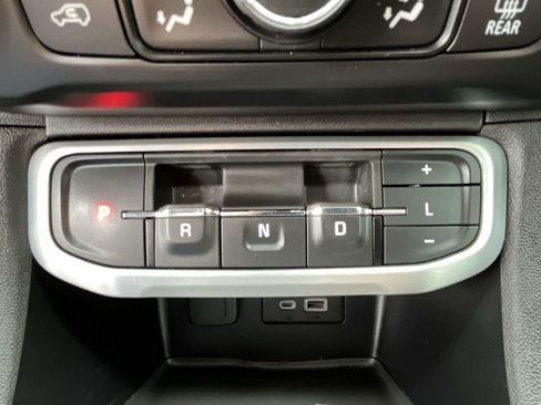 Certified 2020 GMC Acadia SLT image 16