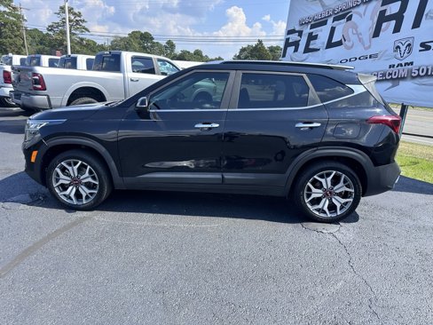 Used 2021 Kia Seltos SX w/ SX Sunroof Package image 23