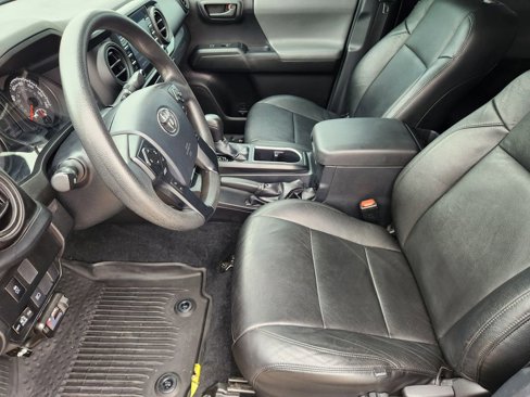 Used 2020 Toyota Tacoma SR image 12