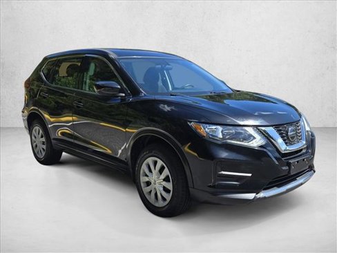 Used 2018 Nissan Rogue S image 3