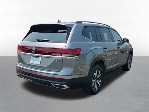 Used 2024 Volkswagen Atlas SE image 6