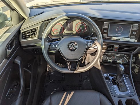 Certified 2020 Volkswagen Jetta SE image 15