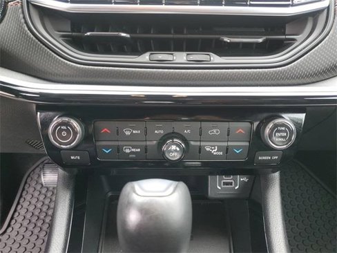 Certified 2024 Jeep Compass Trailhawk w/ Trailhawk Elite Group image 30