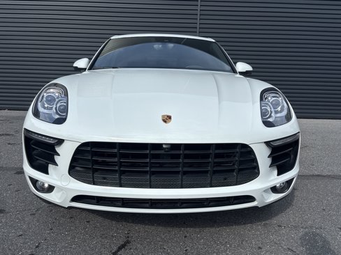 Certified 2018 Porsche Macan image 8
