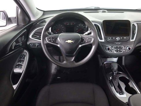 Used 2024 Chevrolet Malibu LT image 32
