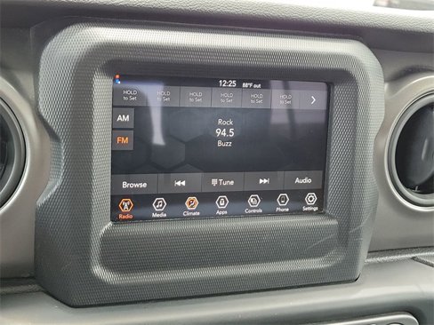 Used 2023 Jeep Gladiator Sport image 13