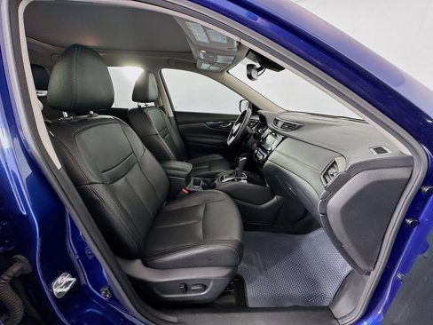 Used 2020 Nissan Rogue SL w/ Premium Package image 28