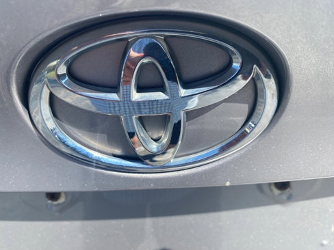 Used 2018 Toyota C-HR XLE image 8