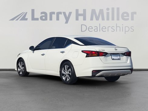 Used 2024 Nissan Altima 2.5 S image 3