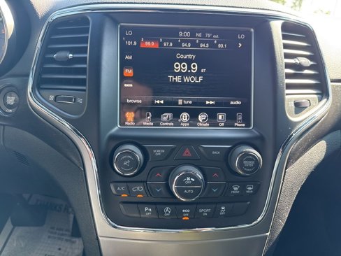 Used 2017 Jeep Grand Cherokee Altitude image 27