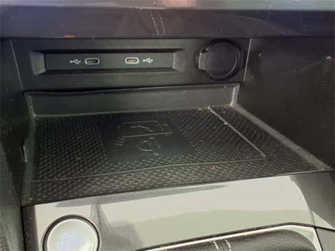 Used 2022 Volkswagen Tiguan SE image 24