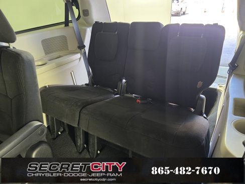 Used 2013 Dodge Grand Caravan SE image 29