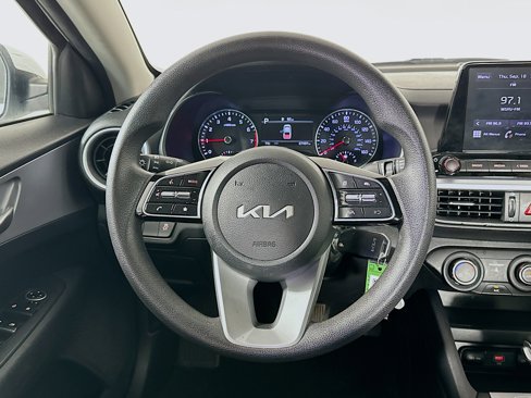 Used 2023 Kia Forte LXS image 17