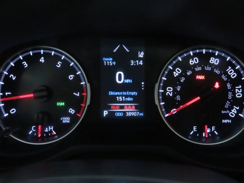 Used 2021 Toyota RAV4 XLE w/ Convenience Package image 34