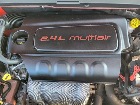 Certified 2018 Jeep Renegade Latitude w/ Safety & Security Group image 24