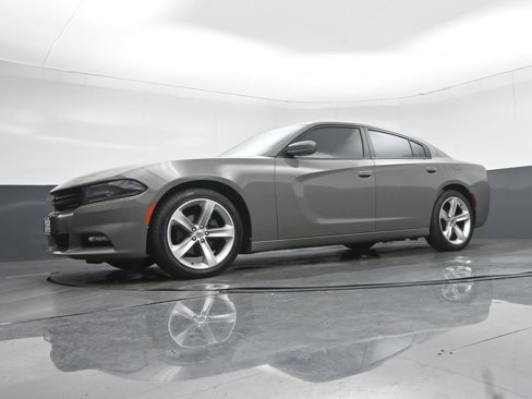 Used 2017 Dodge Charger SXT w/ Plus Group image 51