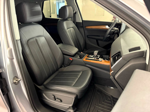Used 2023 Audi Q5 2.0T Premium w/ Convenience Package image 39