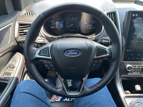 Used 2021 Ford Edge ST-Line image 10