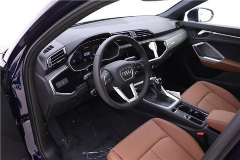 New 2025 Audi Q3 2.0T Premium image 6