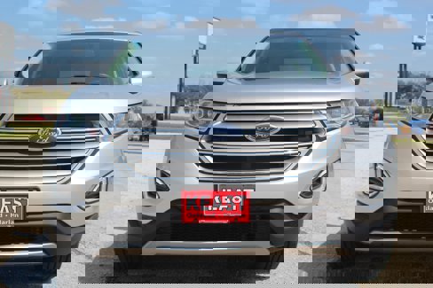 Used 2016 Ford Edge SEL w/ Equipment Group 201A image 2