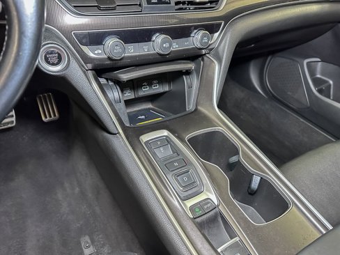 Used 2022 Honda Accord Sport image 39
