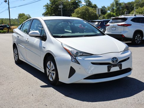 Used 2017 Toyota Prius Four image 1