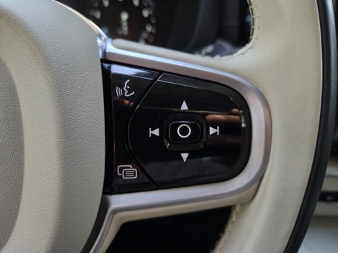 Used 2021 Volvo XC60 T6 Inscription w/ Protection Package Premier image 28