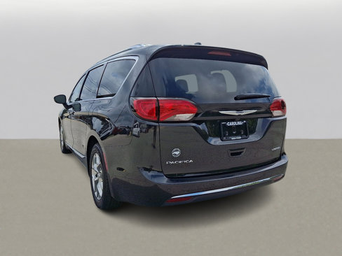 Used 2020 Chrysler Pacifica Limited image 8