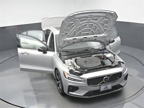 Used 2024 Volvo S60 B5 Plus image 48