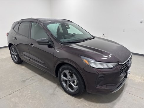 Used 2023 Ford Escape ST-Line w/ Tech Pack #1 image 3