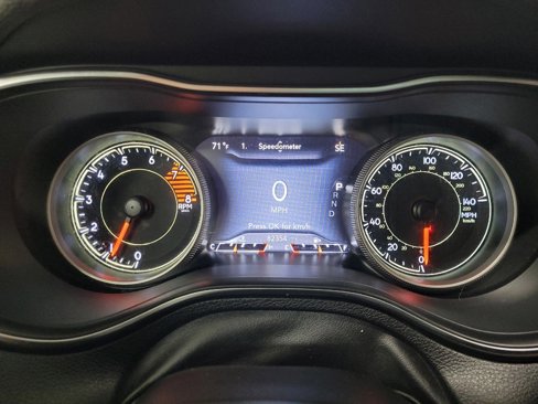 Used 2019 Jeep Cherokee Limited image 23