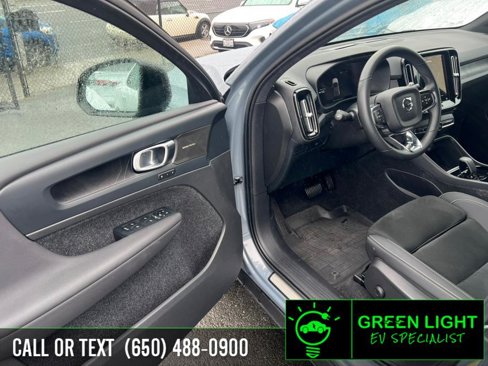 Used 2023 Volvo C40 P8 Recharge Ultimate image 9
