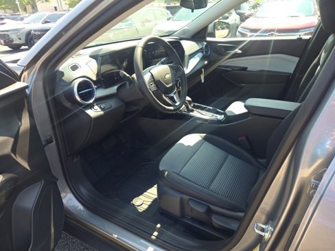 New 2025 Chevrolet Trax LT w/ Driver Confidence Package image 12