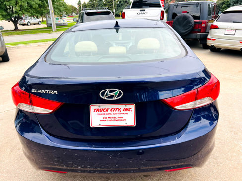 Used 2013 Hyundai Elantra GLS w/ Preferred Pkg image 4