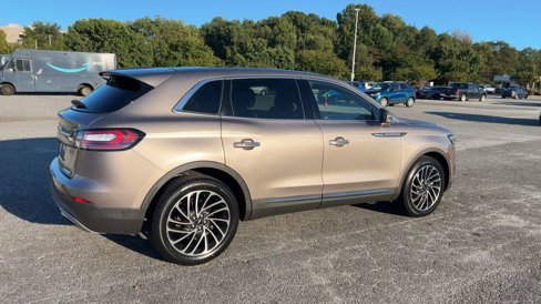 Used 2020 Lincoln Nautilus Reserve image 3