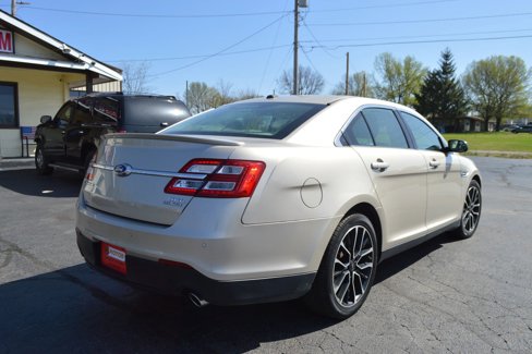 Used 2018 Ford Taurus SEL w/ Equipment Group 201A image 8