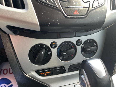 Used 2014 Ford Focus SE w/ Equipment Group 201A image 21