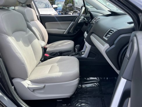 Used 2016 Subaru Forester 2.5i Touring w/ Eyesight & Navigation System image 9