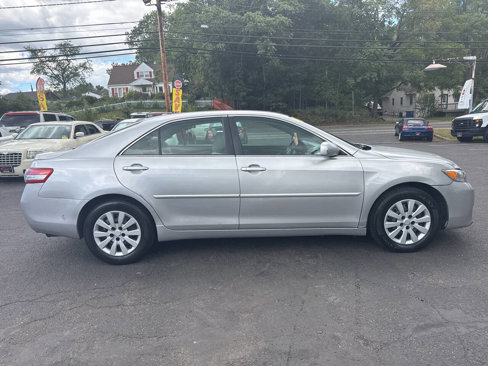 Used 2011 Toyota Camry LE image 4