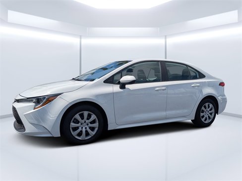 Used 2022 Toyota Corolla LE image 7