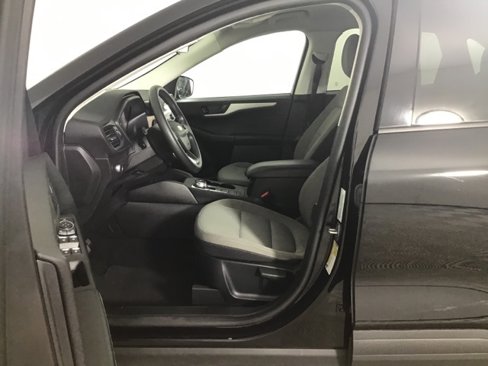 Used 2022 Ford Escape S image 9