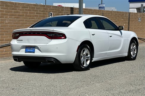 Used 2019 Dodge Charger SXT image 3