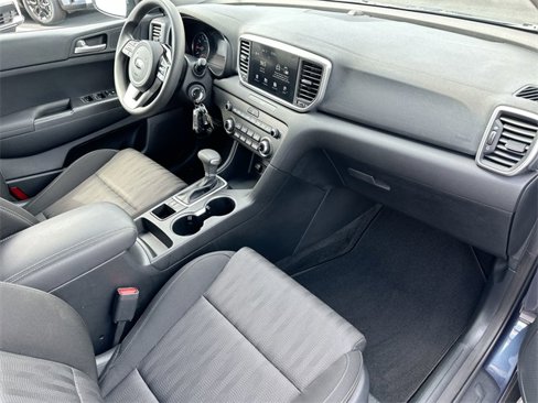 Used 2022 Kia Sportage LX image 9