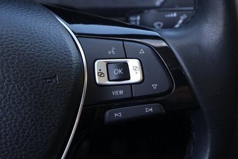 Used 2019 Volkswagen Tiguan SE w/ Panoramic Sunroof Package image 22