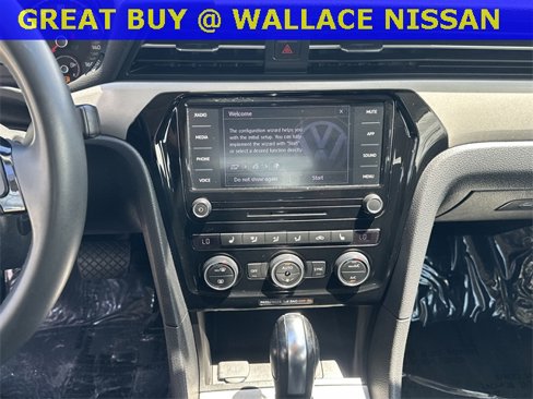 Used 2022 Volkswagen Passat 2.0T SE image 19
