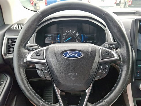 Used 2022 Ford Edge SEL image 17